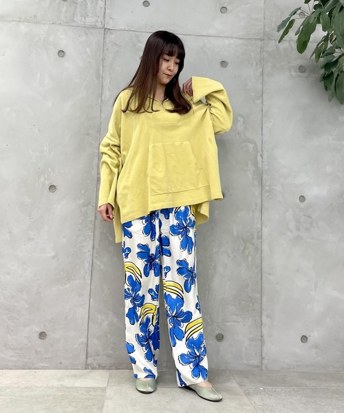 SALON adam et rope'(サロン アダム エ ロペ)の「【極上の肌ざわり】メキシカンパーカー -CreamyCotton /クリーミーコットン-(パーカー・レディース・パープル/グレー/イエロー・FREE)」の4枚目の写真