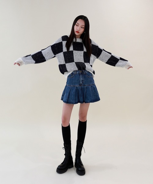 by muni:r(バイ ムニール)の「デニムプリーツスカートパンツ(デニムスカート・レディース・ブルー・SMALL/MEDIUM)」の3枚目の写真
