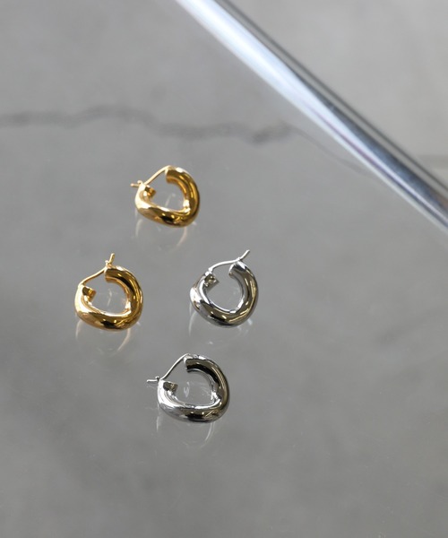 select MOCA（セレクトモカ）の「ツイストフープピアス（ピアス（両耳用）・レディース・シルバー/ゴールド・FREE）」の12枚目の写真