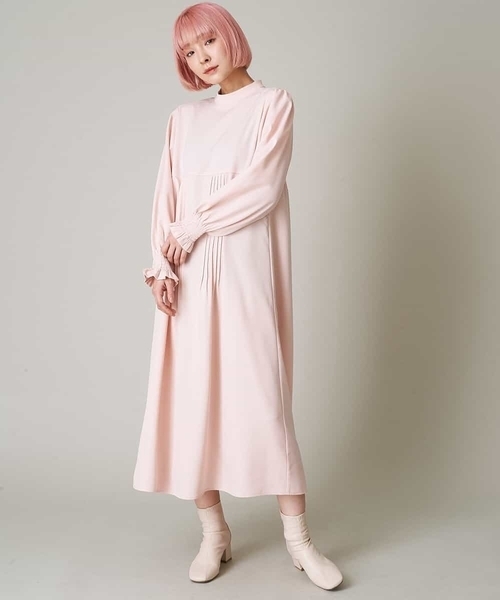 A de a.v.v(アードアー・ヴェ・ヴェ)の「ピンタックフレア―ワンピ―ス(ワンピース・レディース・ホワイト/ライトピンク・39)」の12枚目の写真