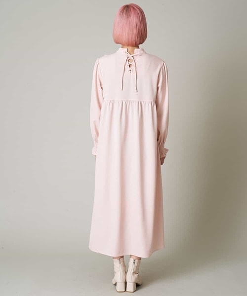 A de a.v.v(アードアー・ヴェ・ヴェ)の「ピンタックフレア―ワンピ―ス(ワンピース・レディース・ホワイト/ライトピンク・39)」の10枚目の写真