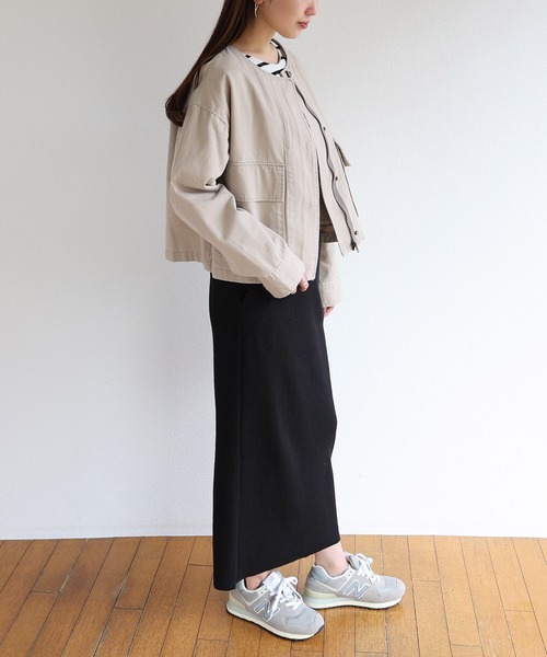 andme（アンドミー）の「コットンツイルショート丈ノーカラージャケット（ミリタリージャケット・レディース・チャコールグレー/ベージュ/カーキ/グレイッシュベージュ・M）」の6枚目の写真