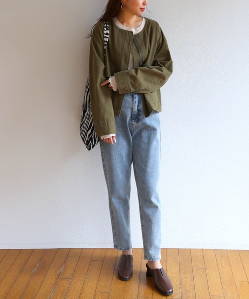 andme（アンドミー）の「コットンツイルショート丈ノーカラージャケット（ミリタリージャケット・レディース・チャコールグレー/ベージュ/カーキ/グレイッシュベージュ・M）」の10枚目の写真