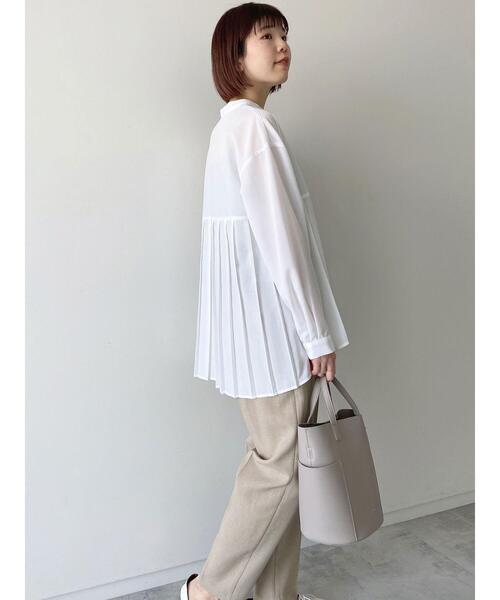 Samansa Mos2 blue（サマンサモスモスブルー）の「プリーツ切替ブラウス（シャツ/ブラウス・レディース・ブラック/オフホワイト/ライトベージュ・ﾌﾘ-）」の14枚目の写真