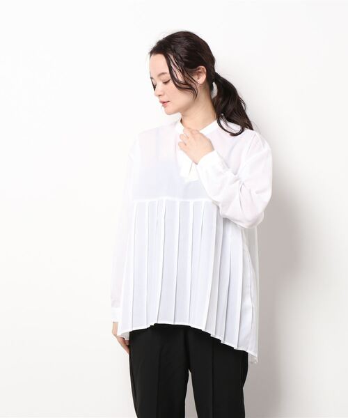 Samansa Mos2 blue（サマンサモスモスブルー）の「プリーツ切替ブラウス（シャツ/ブラウス・レディース・ブラック/オフホワイト/ライトベージュ・ﾌﾘ-）」の6枚目の写真