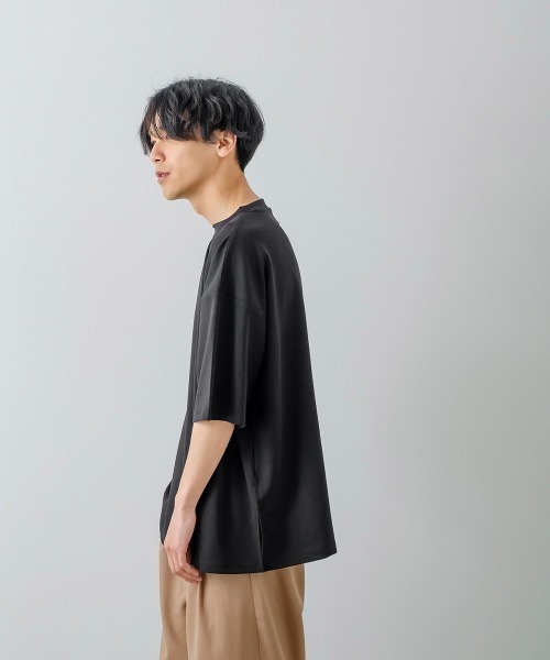 improves(インプローブス)の「カットジョーゼット オーバーサイズ ワイドモックネック Tシャツ セットアップ対応(Tシャツ/カットソー・メンズ・ブラック/ネイビー/グレー/ベージュ/サックスブルー/ライトグレー・LARGE/MEDIUM)」の20枚目の写真