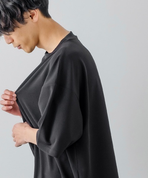 improves(インプローブス)の「カットジョーゼット オーバーサイズ ワイドモックネック Tシャツ セットアップ対応(Tシャツ/カットソー・メンズ・ブラック/ネイビー/グレー/ベージュ/サックスブルー/ライトグレー・LARGE/MEDIUM)」の15枚目の写真