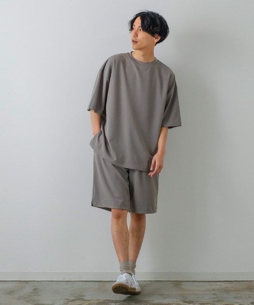 improves(インプローブス)の「カットジョーゼット オーバーサイズ ワイドモックネック Tシャツ セットアップ対応(Tシャツ/カットソー・メンズ・ブラック/ネイビー/グレー/ベージュ/サックスブルー/ライトグレー・LARGE/MEDIUM)」の22枚目の写真