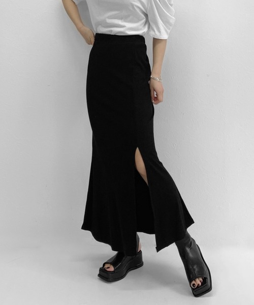 LVEU.（ラブユ.）の「Slit rib mermaid skirt / スリットリブマーメイドスカート（スカート・レディース・ブラック・FREE）」の9枚目の写真