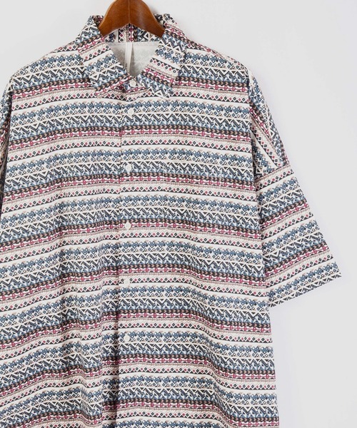 FUNALIVE（ファンアライブ）の「とろみレトロ総柄プリント半袖ビッグシャツ（シャツ/ブラウス・メンズ・モカ/ネイビー/サックスブルー/ブラック系その他/ホワイト/ベージュ/イエロー/キナリ/グリーン/ブラック・M/L/XL）」の3枚目の写真