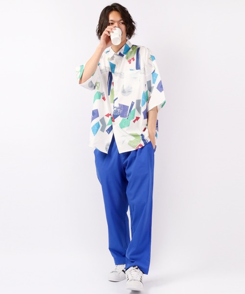 FUNALIVE（ファンアライブ）の「とろみレトロ総柄プリント半袖ビッグシャツ（シャツ/ブラウス・メンズ・モカ/ネイビー/サックスブルー/ブラック系その他/ホワイト/ベージュ/イエロー/キナリ/グリーン/ブラック・M/L/XL）」の20枚目の写真