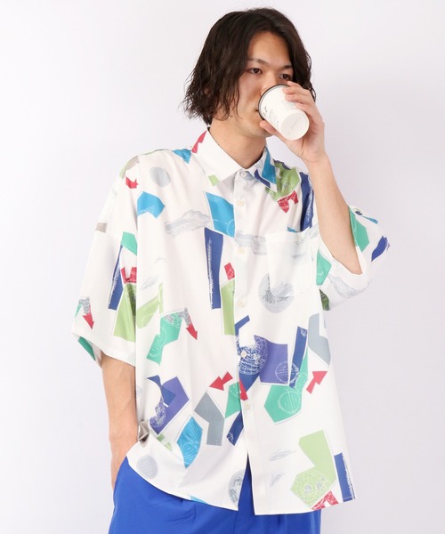 FUNALIVE（ファンアライブ）の「とろみレトロ総柄プリント半袖ビッグシャツ（シャツ/ブラウス・メンズ・モカ/ネイビー/サックスブルー/ブラック系その他/ホワイト/ベージュ/イエロー/キナリ/グリーン/ブラック・M/L/XL）」の17枚目の写真