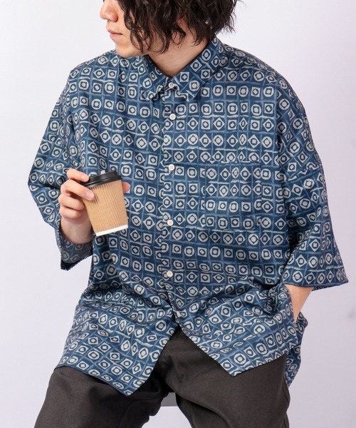 FUNALIVE（ファンアライブ）の「とろみレトロ総柄プリント半袖ビッグシャツ（シャツ/ブラウス・メンズ・モカ/ネイビー/サックスブルー/ブラック系その他/ホワイト/ベージュ/イエロー/キナリ/グリーン/ブラック・M/L/XL）」の13枚目の写真