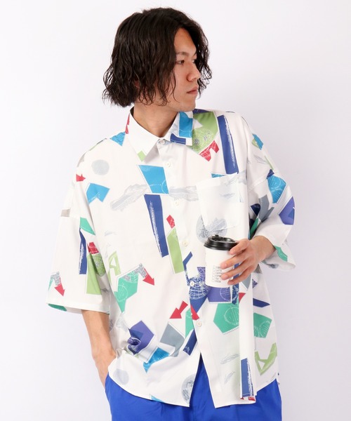 FUNALIVE（ファンアライブ）の「とろみレトロ総柄プリント半袖ビッグシャツ（シャツ/ブラウス・メンズ・モカ/ネイビー/サックスブルー/ブラック系その他/ホワイト/ベージュ/イエロー/キナリ/グリーン/ブラック・M/L/XL）」の16枚目の写真