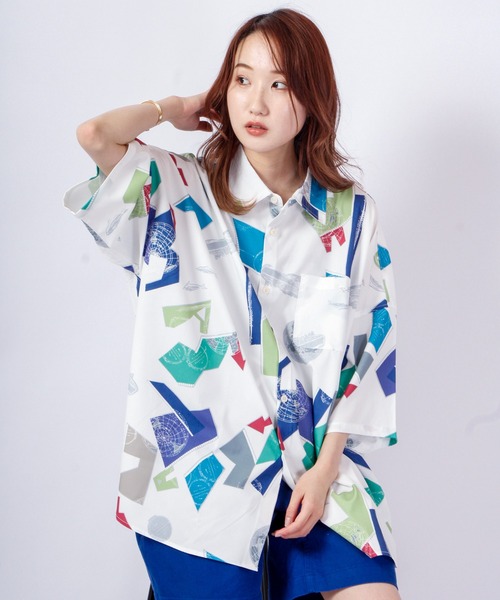 FUNALIVE（ファンアライブ）の「とろみレトロ総柄プリント半袖ビッグシャツ（シャツ/ブラウス・メンズ・モカ/ネイビー/サックスブルー/ブラック系その他/ホワイト/ベージュ/イエロー/キナリ/グリーン/ブラック・M/L/XL）」の21枚目の写真