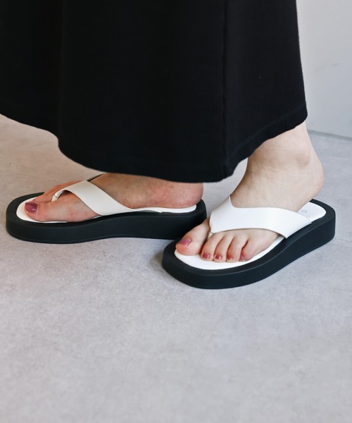 DISCOAT（ディスコート）の「プラットフォームトングサンダル（サンダル・レディース・オフホワイト/ブラック/ベージュ・SMALL/MEDIUM/LARGE）」の7枚目の写真