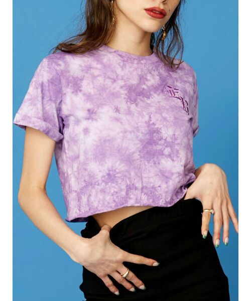 EVRIS（エヴリス）の「ERクロップドTシャツ（Tシャツ/カットソー・レディース・パープル/グレー/グリーン/イエロー/ブラック/ホワイト/レッド・FREE）」の6枚目の写真