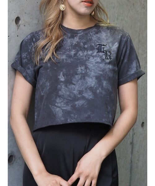 EVRIS（エヴリス）の「ERクロップドTシャツ（Tシャツ/カットソー・レディース・パープル/グレー/グリーン/イエロー/ブラック/ホワイト/レッド・FREE）」の4枚目の写真