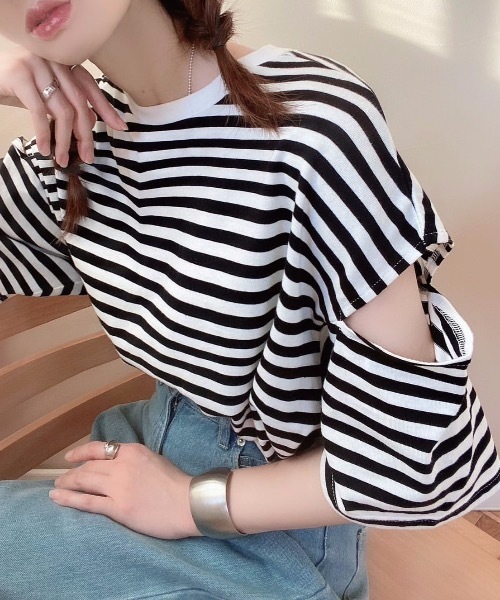 moment+(モーメントプラス)の「綿100%無地&ボーダー天竺.ショルダーカットアウトTシャツ(Tシャツ/カットソー・レディース・ブラック/グリーン/レッド/ピンク/ベージュ系その他/オフホワイト/ブラック系その他・M)」の14枚目の写真