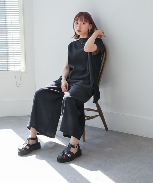 Chillfar(チルファー)の「楊柳ギャザーフレアワイドパンツ(その他パンツ・レディース・チャコール/ベージュ/ブルー・LARGE/MEDIUM)」の4枚目の写真