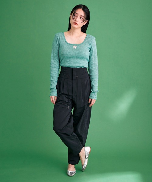 ADAM ET ROPE'（アダムエロペ）の「〈追加〉【サステナブル】メタリックバレエ（バレエシューズ・レディース・シルバー/オレンジ/ブラック/ベージュ・23.0cm/24.0cm/22.5cm/24.5cm/23.5cm）」の6枚目の写真