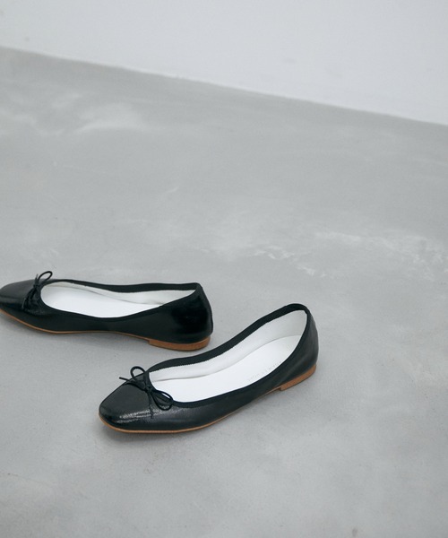 ADAM ET ROPE'（アダムエロペ）の「〈追加〉【サステナブル】メタリックバレエ（バレエシューズ・レディース・シルバー/オレンジ/ブラック/ベージュ・23.0cm/24.0cm/22.5cm/24.5cm/23.5cm）」の19枚目の写真