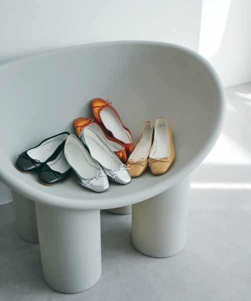 ADAM ET ROPE'（アダムエロペ）の「〈追加〉【サステナブル】メタリックバレエ（バレエシューズ・レディース・シルバー/オレンジ/ブラック/ベージュ・23.0cm/24.0cm/22.5cm/24.5cm/23.5cm）」の18枚目の写真