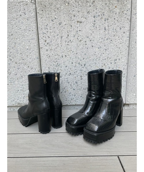 ENVYM（アンビー）の「バックジップショートＢＯＯＴＳ（ブーツ・レディース・ブラック/その他・22.5cm/23.5cm/24.5cm）」の3枚目の写真