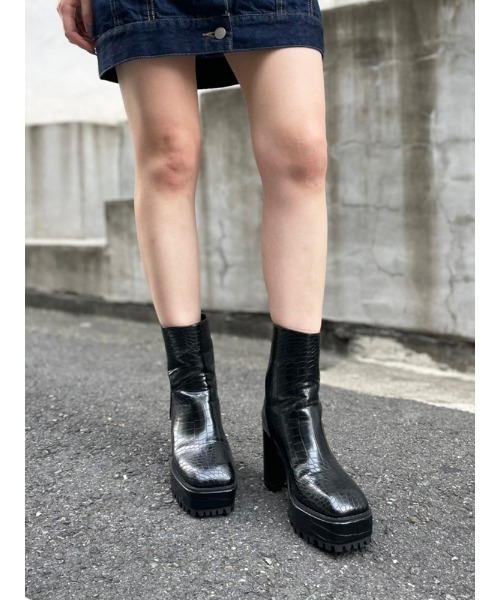 ENVYM（アンビー）の「バックジップショートＢＯＯＴＳ（ブーツ・レディース・ブラック/その他・22.5cm/23.5cm/24.5cm）」の9枚目の写真