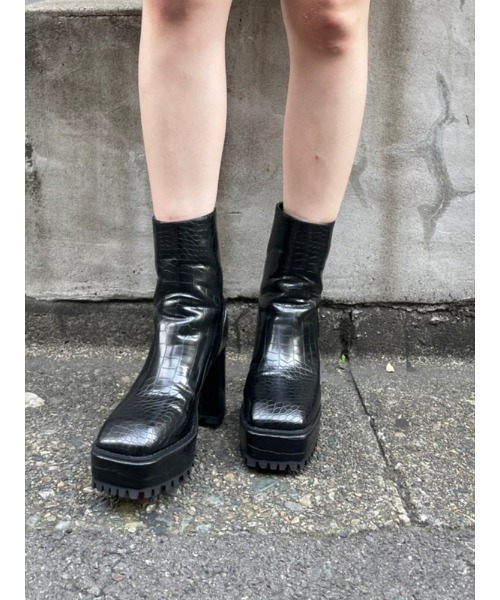 ENVYM（アンビー）の「バックジップショートＢＯＯＴＳ（ブーツ・レディース・ブラック/その他・22.5cm/23.5cm/24.5cm）」の13枚目の写真