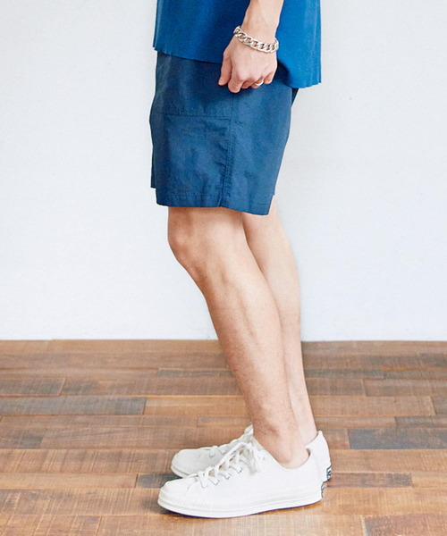 URBAN RESEARCH Sonny Label(アーバンリサーチサニーレーベル)の「NaokoTakayamaコラボタックショーツ(その他パンツ・メンズ・キャメル/ネイビー・LARGE/MEDIUM)」の16枚目の写真