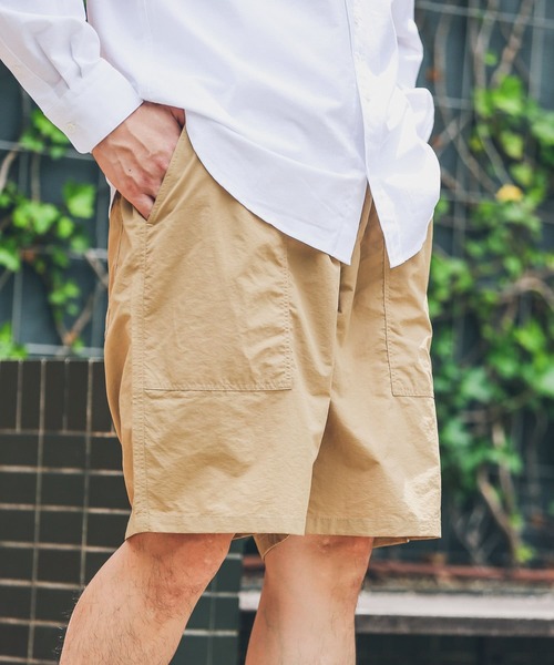 URBAN RESEARCH Sonny Label(アーバンリサーチサニーレーベル)の「NaokoTakayamaコラボタックショーツ(その他パンツ・メンズ・キャメル/ネイビー・LARGE/MEDIUM)」の3枚目の写真