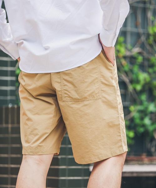 URBAN RESEARCH Sonny Label(アーバンリサーチサニーレーベル)の「NaokoTakayamaコラボタックショーツ(その他パンツ・メンズ・キャメル/ネイビー・LARGE/MEDIUM)」の4枚目の写真