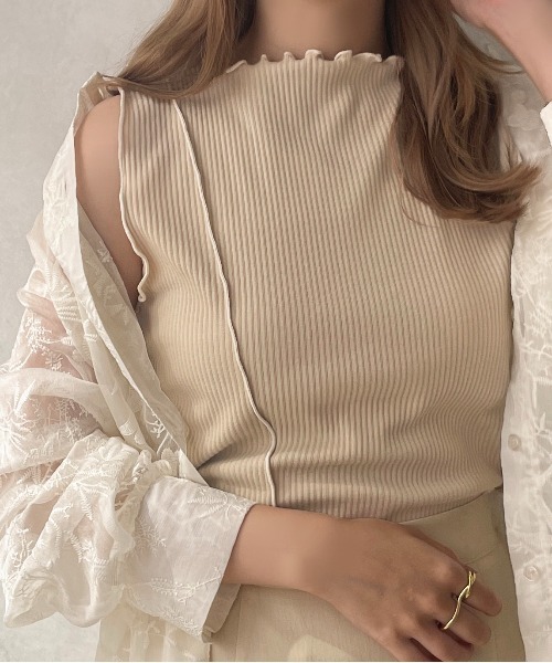 apres jour clair（アプレジュールクレア）の「【apres jour clair】アシメメローリブカットタンク【ZOZOTOWN限定アイテム】（タンクトップ・レディース・アイボリー/ライトベージュ/ベージュ・X-LARGE/フリー）」の3枚目の写真