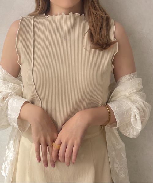 apres jour clair（アプレジュールクレア）の「【apres jour clair】アシメメローリブカットタンク【ZOZOTOWN限定アイテム】（タンクトップ・レディース・アイボリー/ライトベージュ/ベージュ・X-LARGE/フリー）」の15枚目の写真