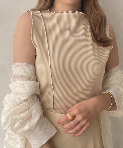 apres jour clair（アプレジュールクレア）の「【apres jour clair】アシメメローリブカットタンク【ZOZOTOWN限定アイテム】（タンクトップ・レディース・アイボリー/ライトベージュ/ベージュ・X-LARGE/フリー）」の16枚目の写真