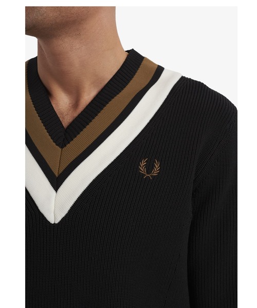 FRED PERRY（フレッドペリー）の「Striped V-Neck Jumper（ニット