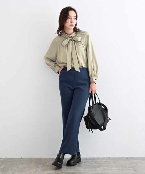 INDIVI(インディヴィ)の「◆【こなれSETUP】ストレッチ ストレートパンツ(その他パンツ・レディース・ブラック/サンドベージュ/グレー系その他6/キャメル・03/05/12/13/15 /17/19/34/36/38/40/42)」の3枚目の写真