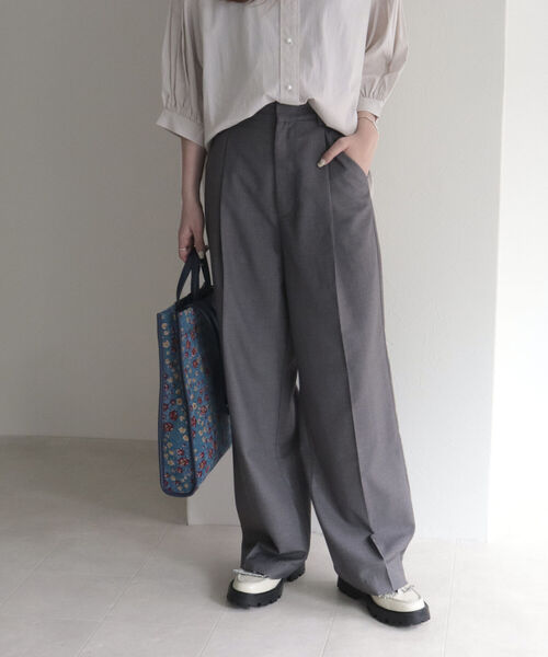 fredy emue（フレディエミュ）の「スラックスセンタープレスパンツ（その他パンツ・レディース・ベージュ/グレー/ブラック系その他・38/36）」の15枚目の写真