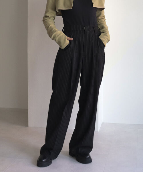 fredy emue（フレディエミュ）の「スラックスセンタープレスパンツ（その他パンツ・レディース・ベージュ/グレー/ブラック系その他・38/36）」の6枚目の写真