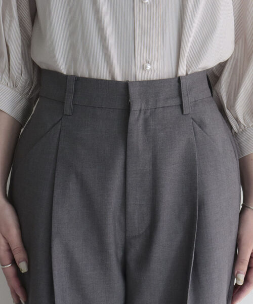 fredy emue（フレディエミュ）の「スラックスセンタープレスパンツ（その他パンツ・レディース・ベージュ/グレー/ブラック系その他・38/36）」の20枚目の写真