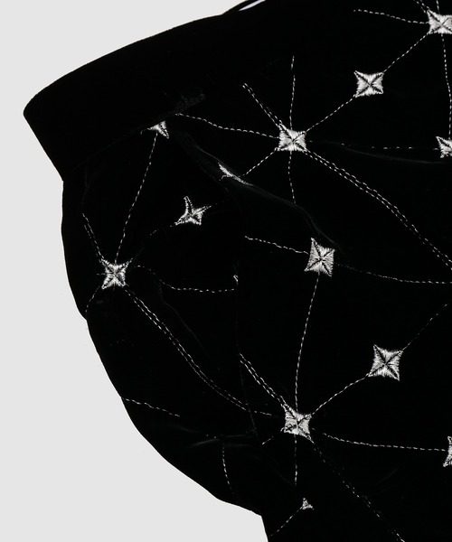 BELPER(ベルパー)の「EMBROIDERY VELVET SKIRT(スカート・レディース・ブラック・1(S)/2(M))」の4枚目の写真