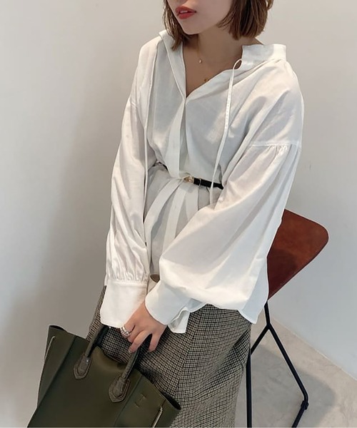 FREE'S MART（フリーズマート）の「◆前後2Wayスタンドネックスキッパーチュニックブラウス（シャツ/ブラウス・レディース・ブラック/ブルー/ホワイト・FREE）」の6枚目の写真