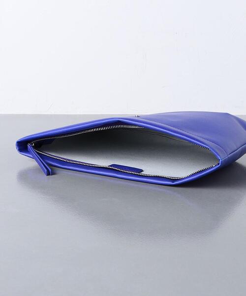 UNITED ARROWS（ユナイテッドアローズ）の「リサイクルレザー クラッチバッグ（クラッチバッグ・メンズ・ブラック/レッド/コバルトブルー・FREE）」の10枚目の写真