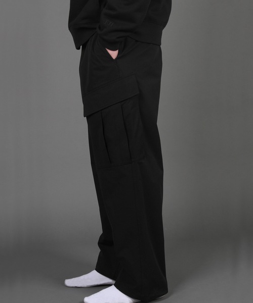 FORTUNA HOMME（フォルトゥナオム）の「FORTUNAHOMME ECOTEC StretchCargo PT（カーゴパンツ・メンズ・ブラック・1/2）」の3枚目の写真