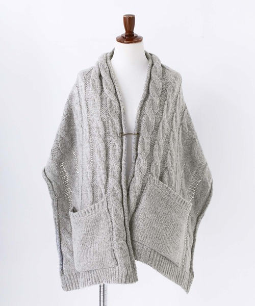 osharewalker（オシャレウォーカー）の「『ポケット付ケーブルニットストール』（ストール/ショール・レディース・ベージュ/杢グレー・FREE）」の12枚目の写真