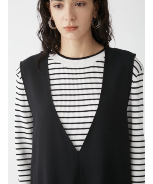 Mila Owen（ミラオーウェン）の「深Vネックコクーンジャンパースカート