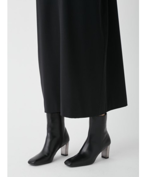 Mila Owen（ミラオーウェン）の「深Vネックコクーンジャンパースカート