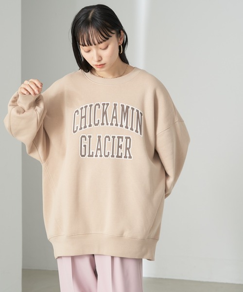 earth music&ecology(アースミュージックアンドエコロジー)の「裏起毛ロゴBIGスウェット(Tシャツ/カットソー・レディース・ベージュ/チャコールグレー/アイボリー・FREE)」の3枚目の写真