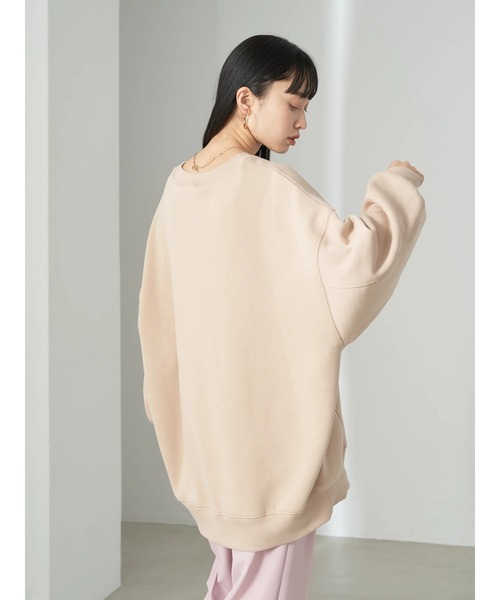 earth music&ecology(アースミュージックアンドエコロジー)の「裏起毛ロゴBIGスウェット(Tシャツ/カットソー・レディース・ベージュ/チャコールグレー/アイボリー・FREE)」の7枚目の写真